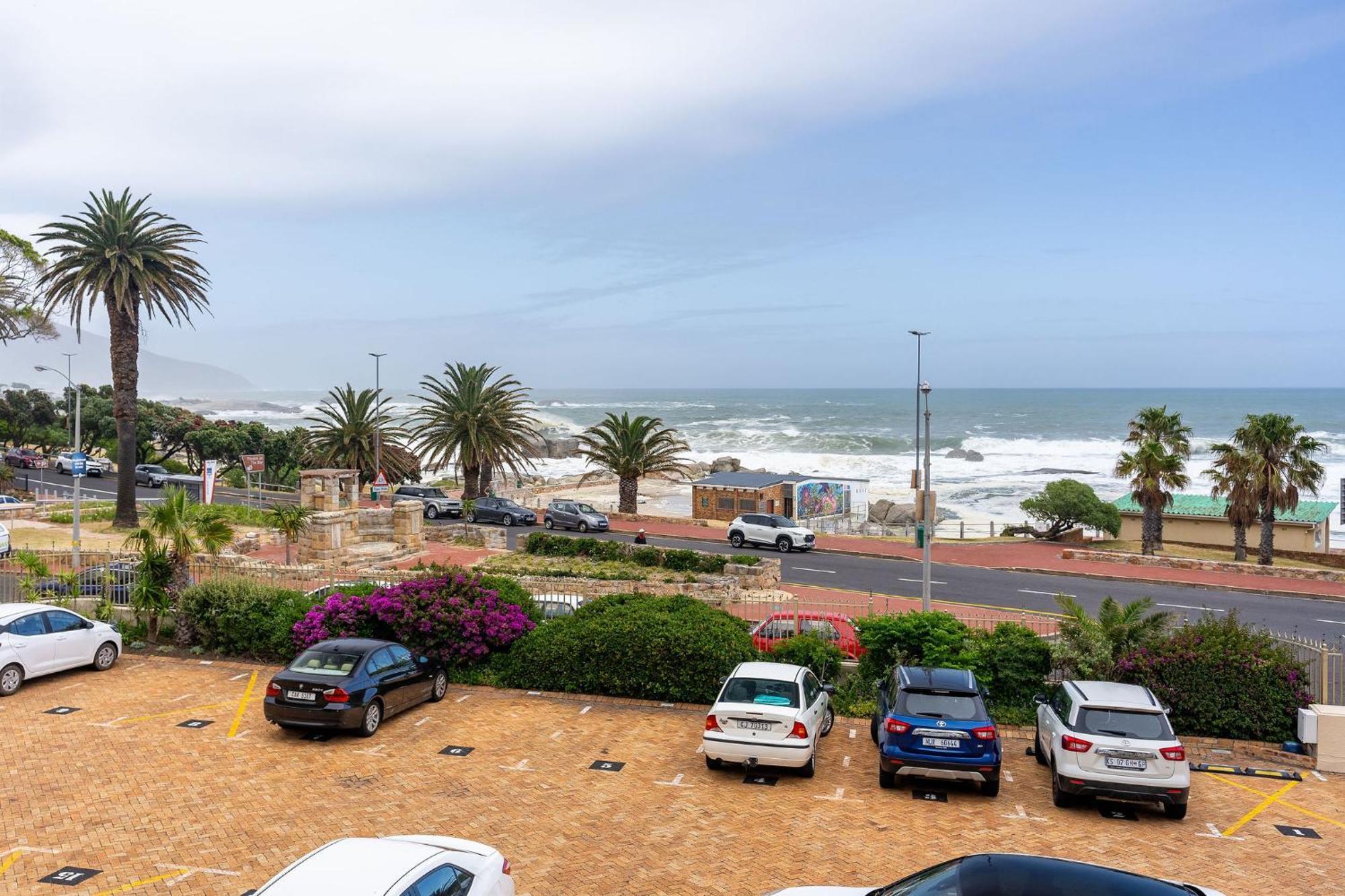 Tidal Pool Apartments - Camps Bay Kapstaden Exteriör bild